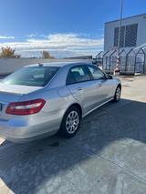 Mercedes-Benz E 220 CDI BlueEFFICIENCY - - Mercedes-Benz E 220 aus 2009: Cdi