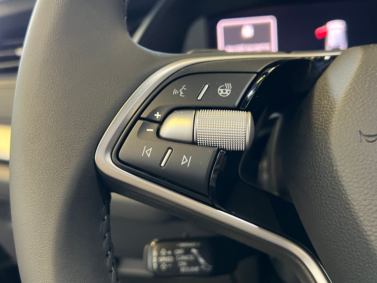 Fahrzeugabbildung SKODA Octavia Combi Selection 2.0 TDI DSG *AHK,Navi*