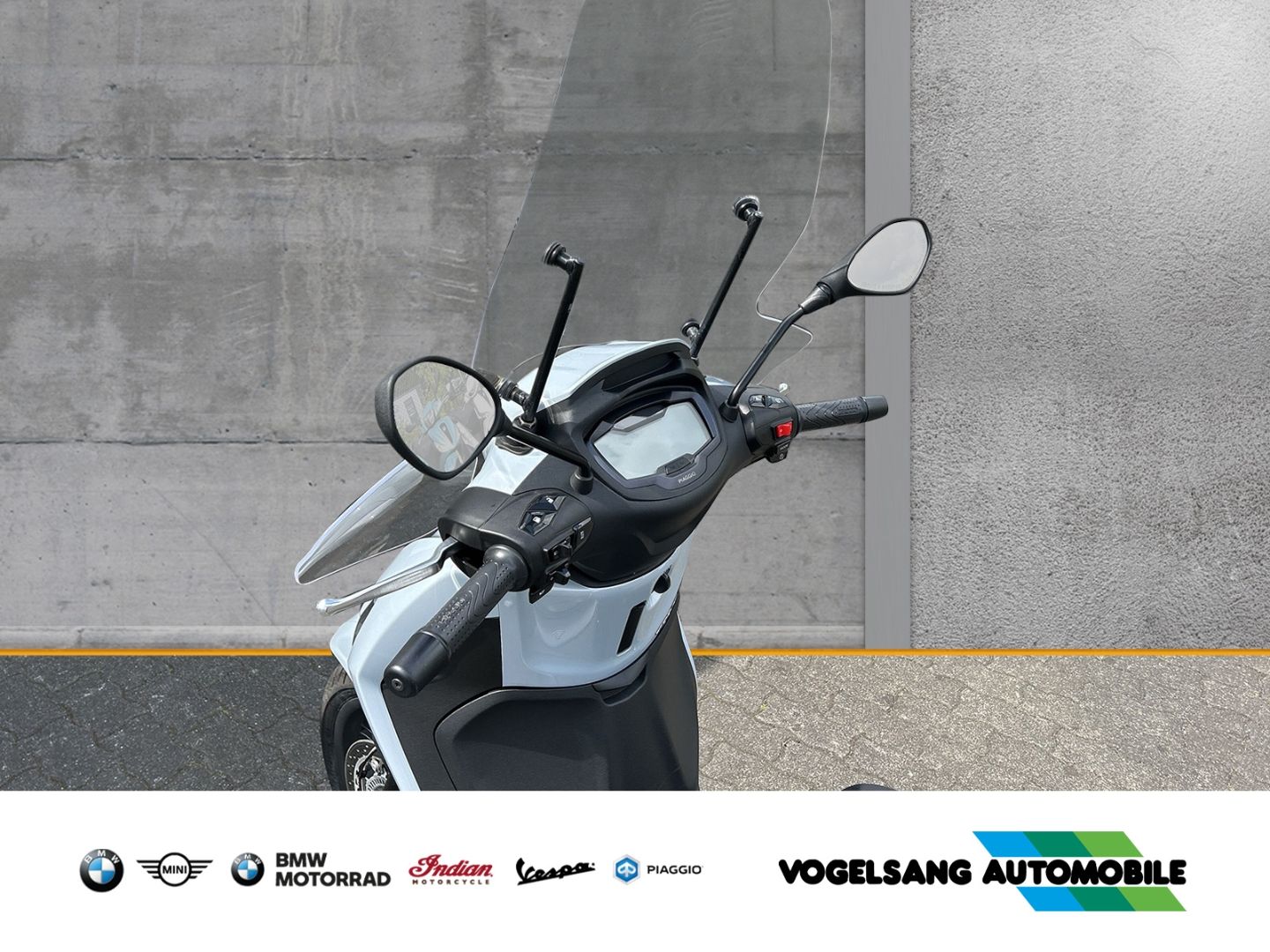 Fahrzeugabbildung Piaggio Beverly 400 HPE Sport, LCD-Display, Keyless Ride