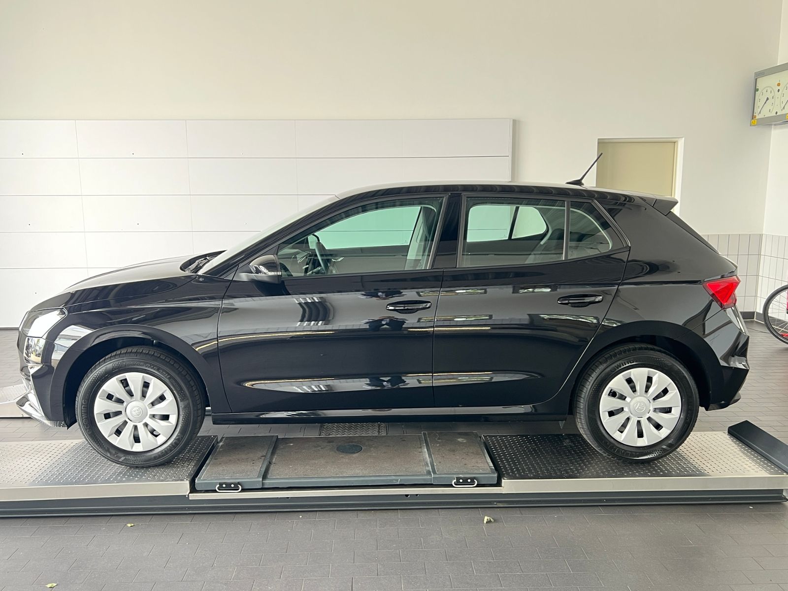 Fahrzeugabbildung SKODA Fabia  Selection 1.0 MPI *Climatronic, LED, Einp