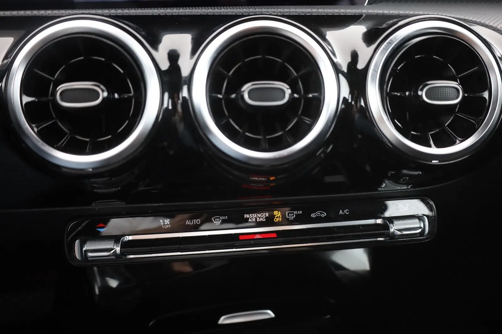 Mercedes-Benz A250 Progressive LED Navi Sitzheizung Kamera AHK