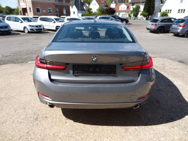 Fahrzeugabbildung BMW 318 i/1.Hand/Curved/LED/Navi/SitzH/2.500km/