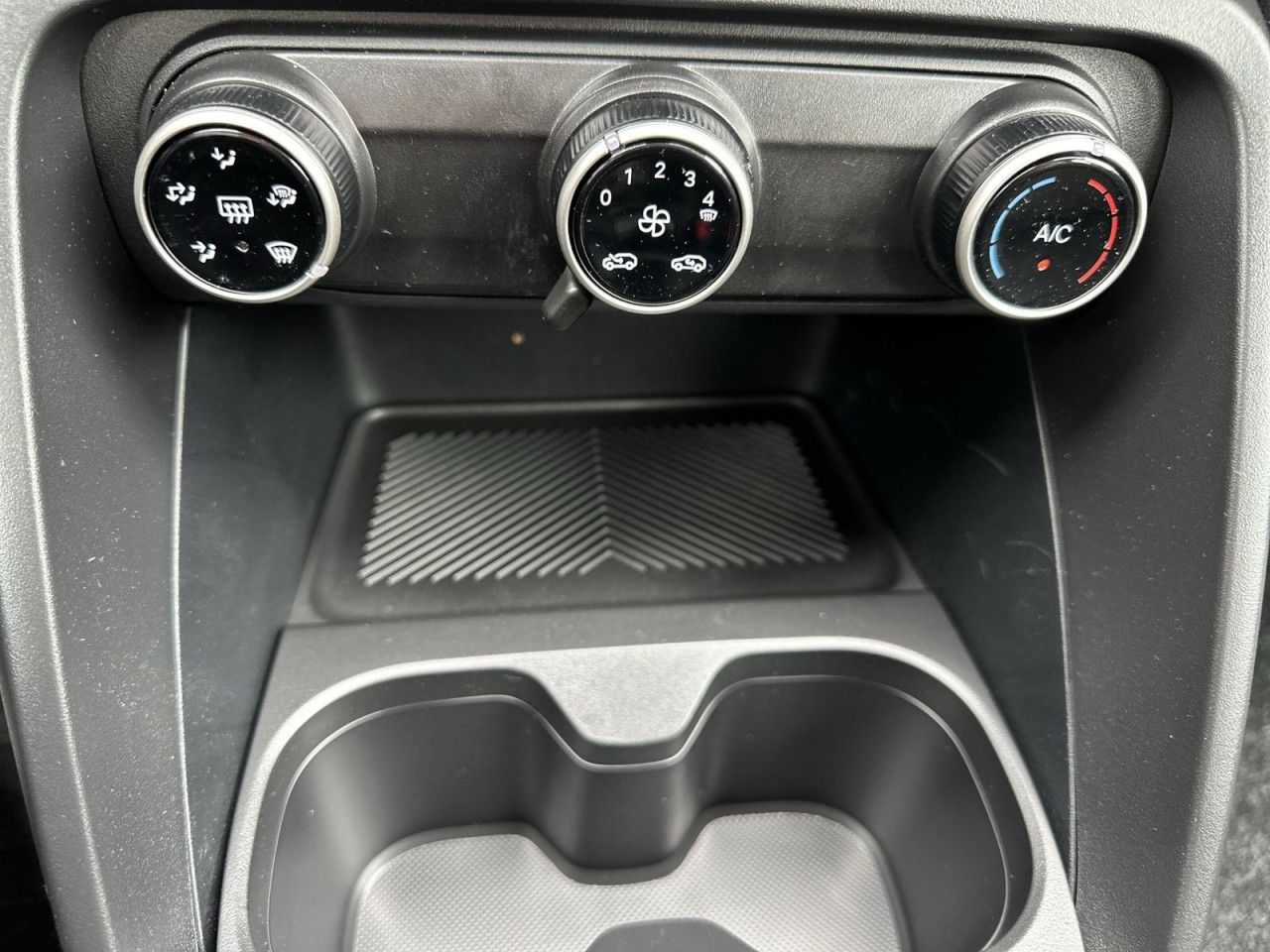 Fahrzeugabbildung Citroën C3 Turbo 100 YOU