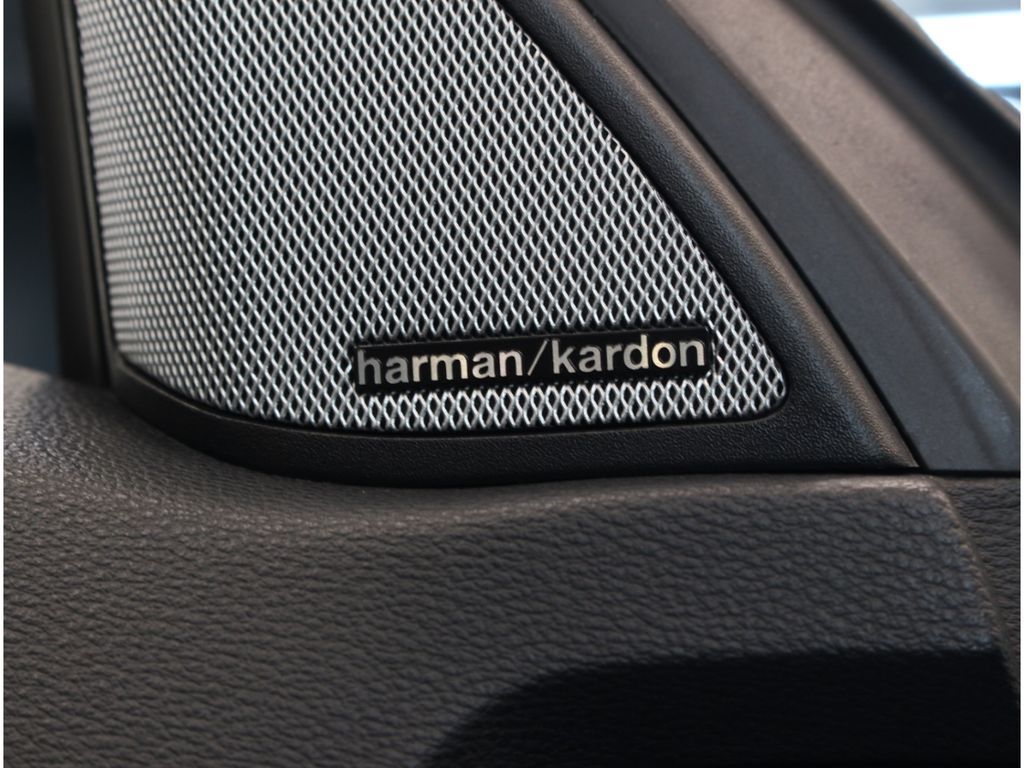 Fahrzeugabbildung Mercedes-Benz E 350 CGI AMG Line BlueEff. Designo*H&K*TOP