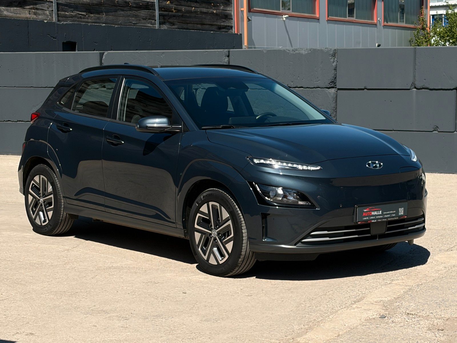 Fahrzeugabbildung Hyundai KONA E Select SHZ LHZ ACC PDC LKA Navi CarPlay