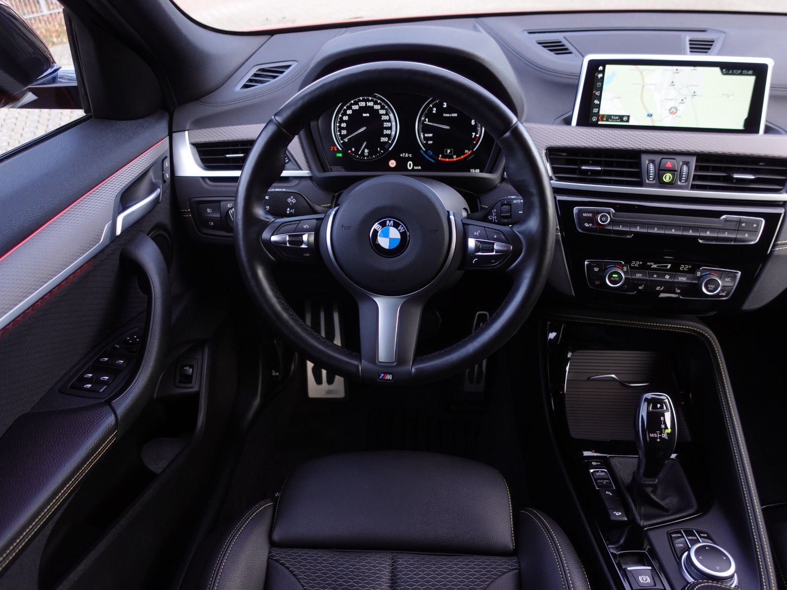 Fahrzeugabbildung BMW X2 xDrive20i Aut. M Sport Shadow HiFi AHK Cam