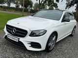 Mercedes-Benz E 250 T AMG Line AHK Ambiente LED NAVI AppelCar - Mercedes-Benz E 250: Kombi