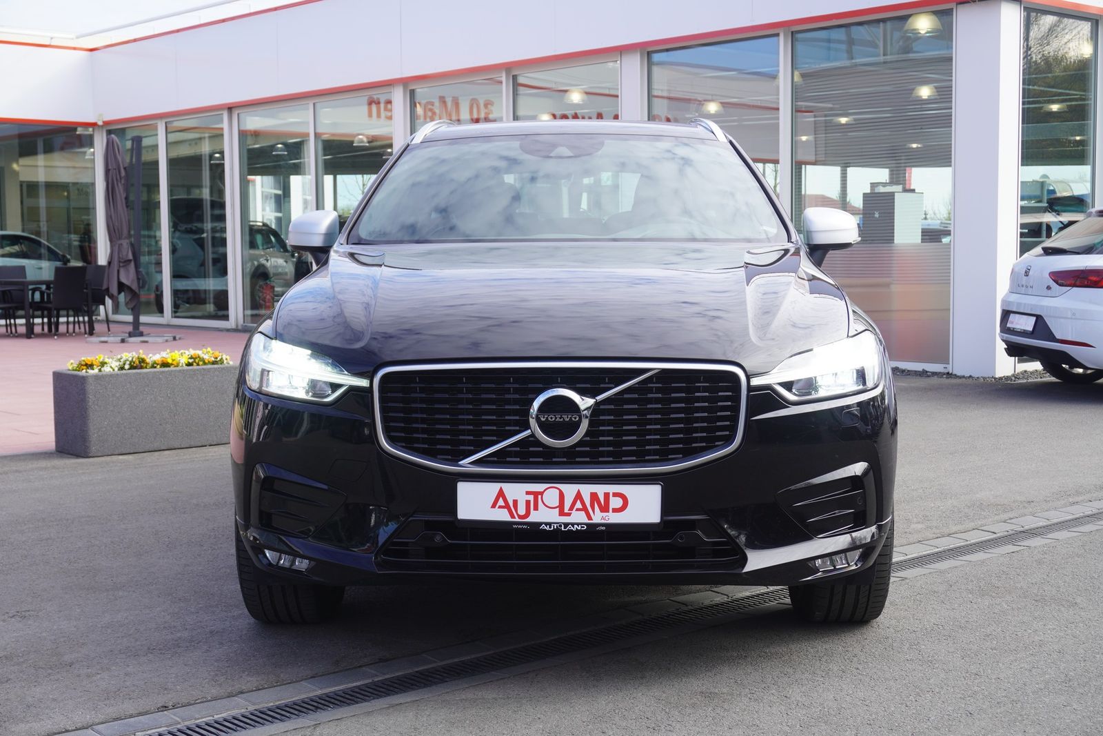 Volvo XC60 2.0 R Design AWD HarmanKardon ACC LED AHK imagem 2