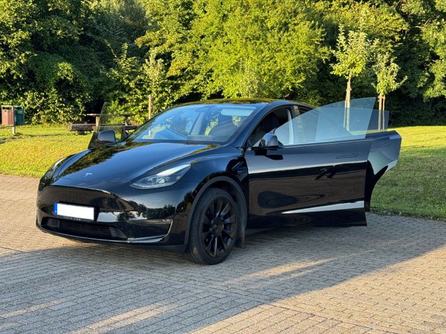 Tesla Model Y AWD LR Dual Motor, AHK, Akku-Zertifikat!