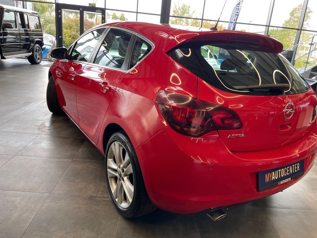 MYAUTOCENTER – Gebraucht- und Jahreswagen mit Werkstattservice in Pfaffenhofen Opel Astra J Lim. 5-trg. Cosmo *Klima*PDC*Tempomat*