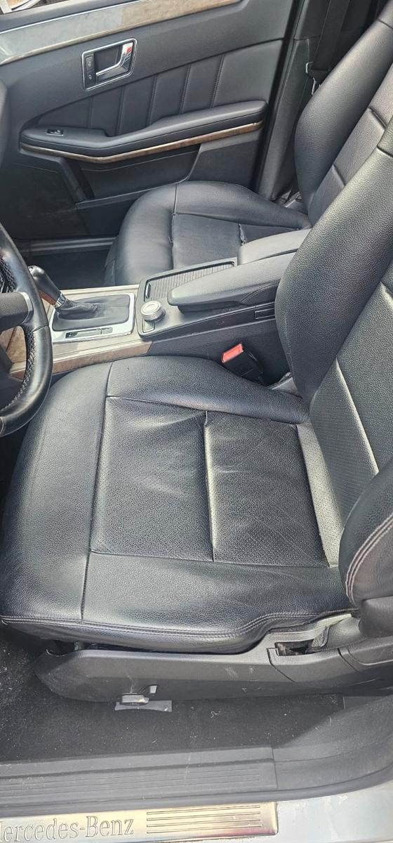 Mercedes-Benz E200 2011 — photo 8