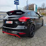 Ford Focus Lim. Sport 1.5 ST-LINE*Navi*Zahnriemen Neu - Ford Focus Gebrauchtwagen in Düsseldorf