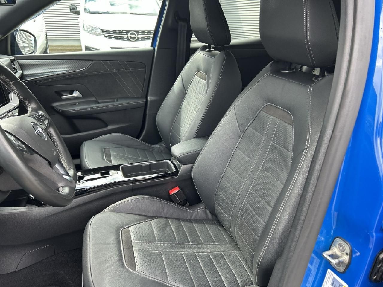 Fahrzeugabbildung Opel Mokka Ultimate Leder AHK