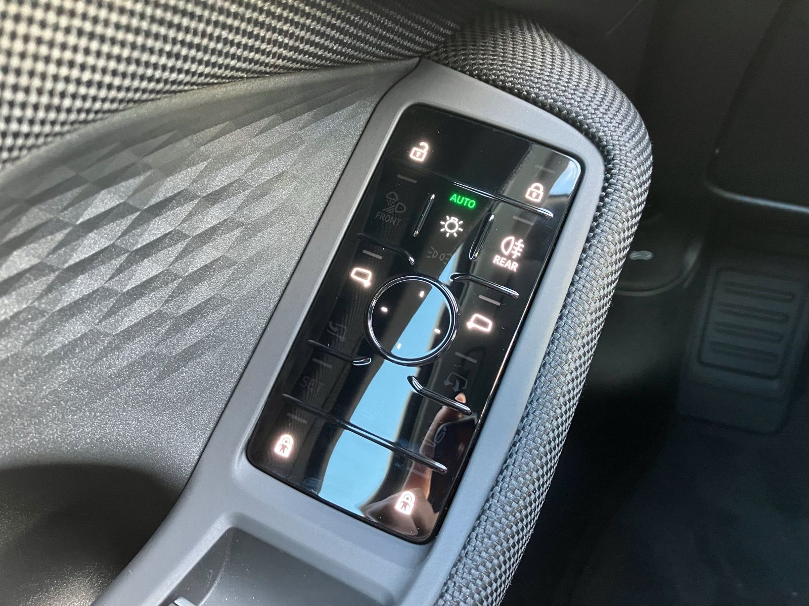 Fahrzeugabbildung Audi A5 Limousine TFSI S tronic LED Navi ACC RFK SH P