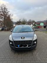 Peugeot 3008 Platinum - AHK - Panoramadach - Garagenauto - gebrauchte Peugeot 3008 aus dem Jahr 2011