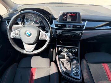 BMW 218 - 11