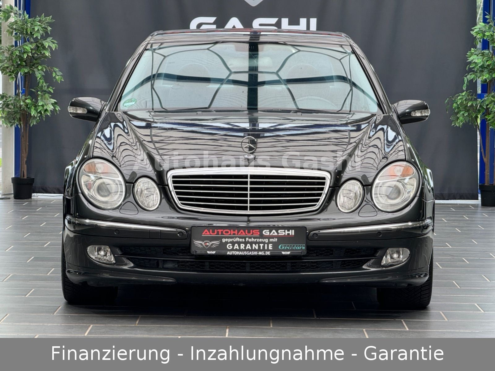 Fahrzeugabbildung Mercedes-Benz E-270 CDI*Avantgarde*Automatik*Navi*AHK*PDC