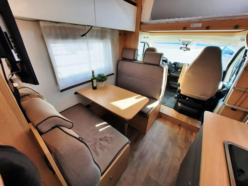 Fahrzeug Übersicht 10 Fahrzeugabbildung LMC Tourer A 690 G Verfüg./Sparen Sie 29.699,- €