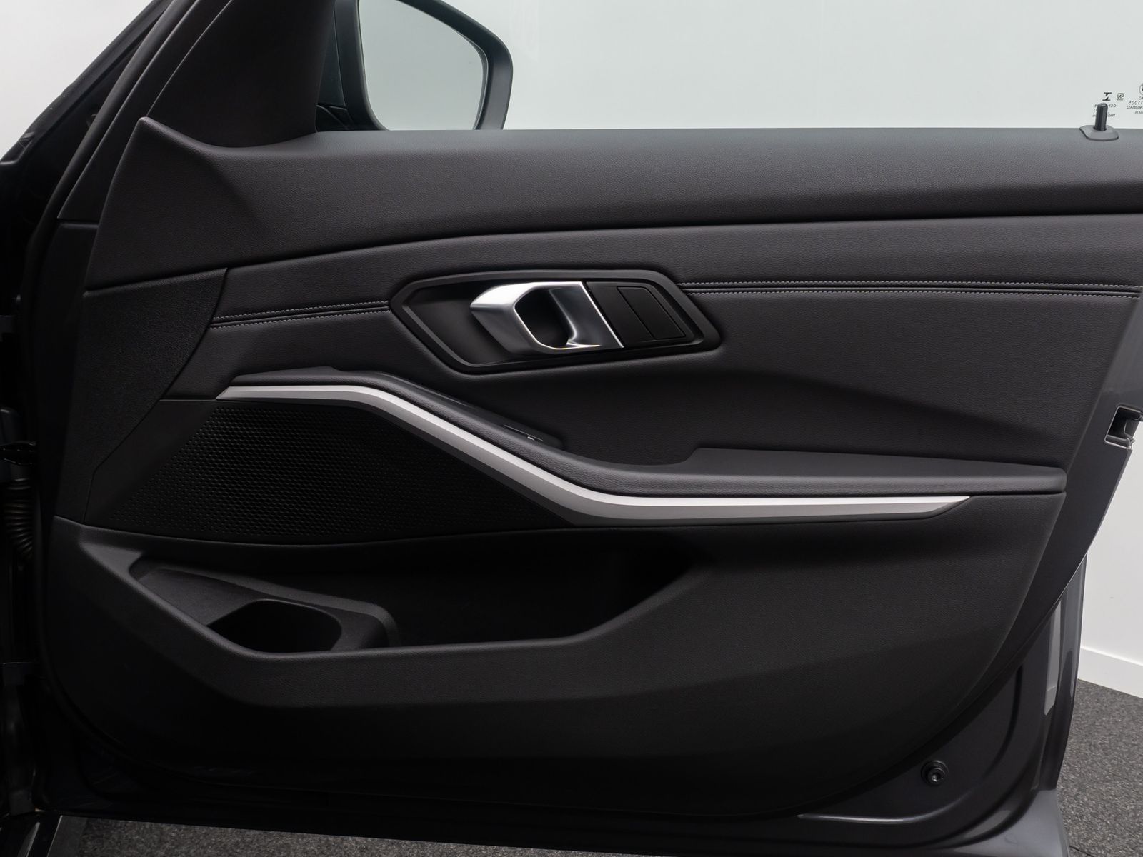 Fahrzeugabbildung BMW 318d Geschwindigreg DAB Alarm AHK WLAN M Sport