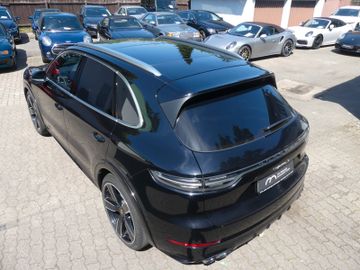 Porsche Cayenne - 11
