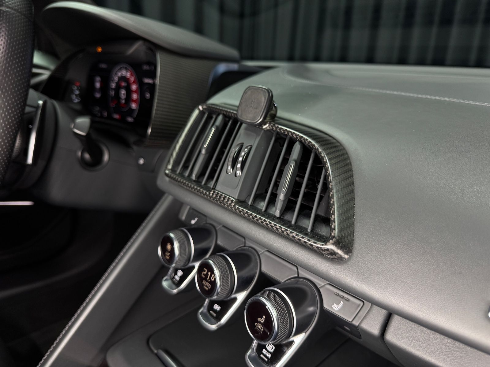 Fahrzeugabbildung Audi R8 Coupe 5.2 FSI V10 plus|CARBON|VOLL