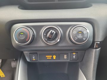 Toyota Yaris - 11