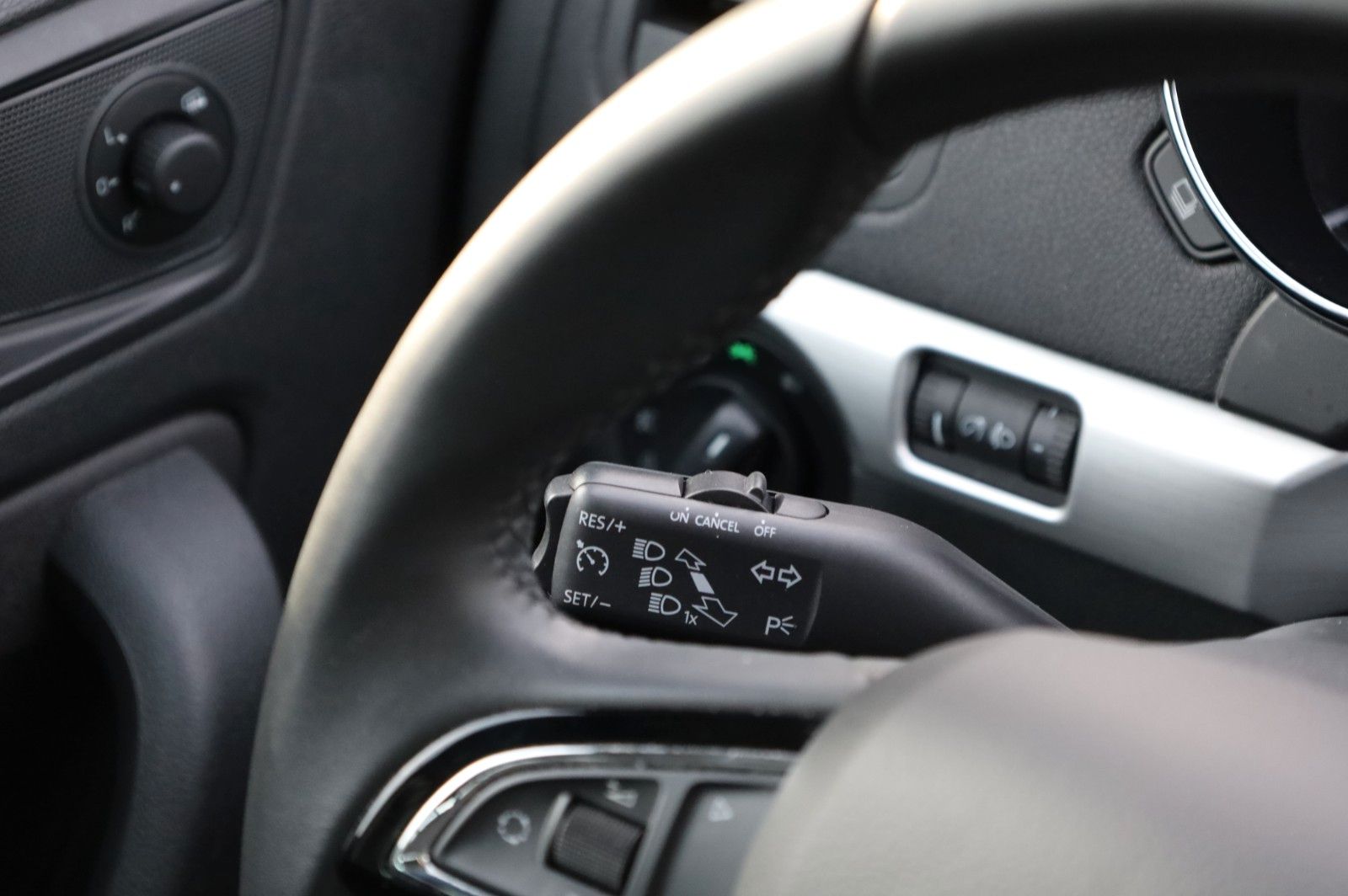 Fahrzeugabbildung SKODA Yeti 1.4 TSI Ambition *DSG *SHZ *PDC *Sunset