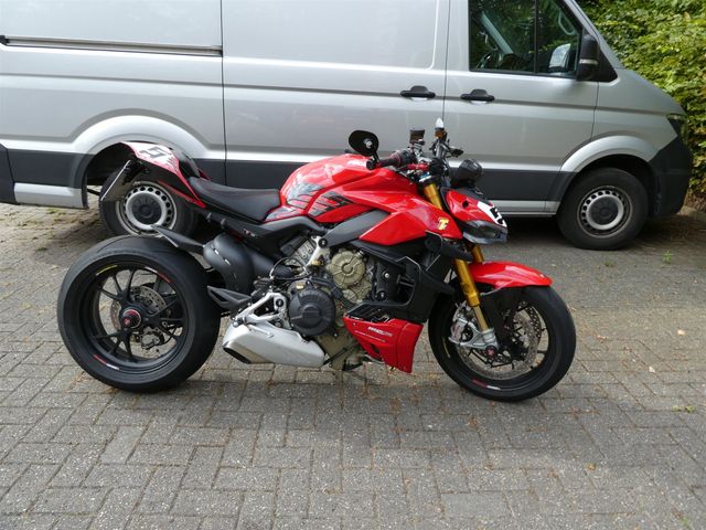 Ducati Streetfighter V4 S