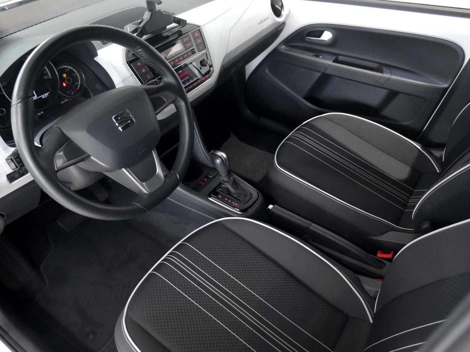 Fahrzeugabbildung SEAT Mii electric Edition Power Charge 61kW | CCS PDC