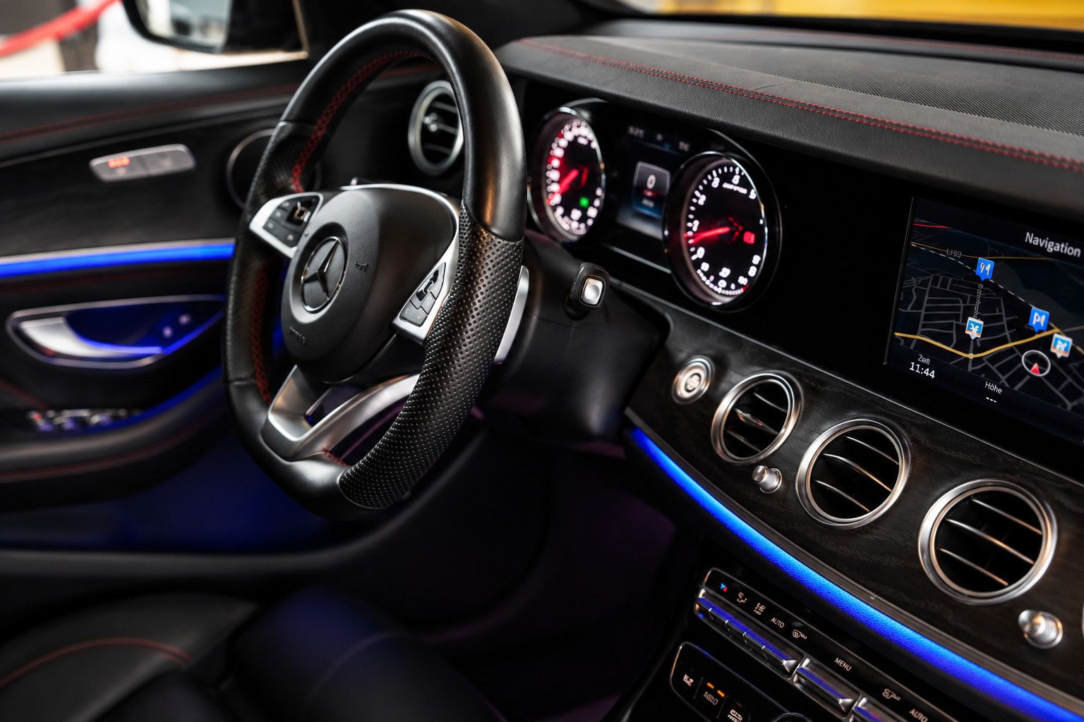 Fahrzeugabbildung Mercedes-Benz E 43 AMG E 43 AMG 4Matic *Ambiente*MultibeamLED*