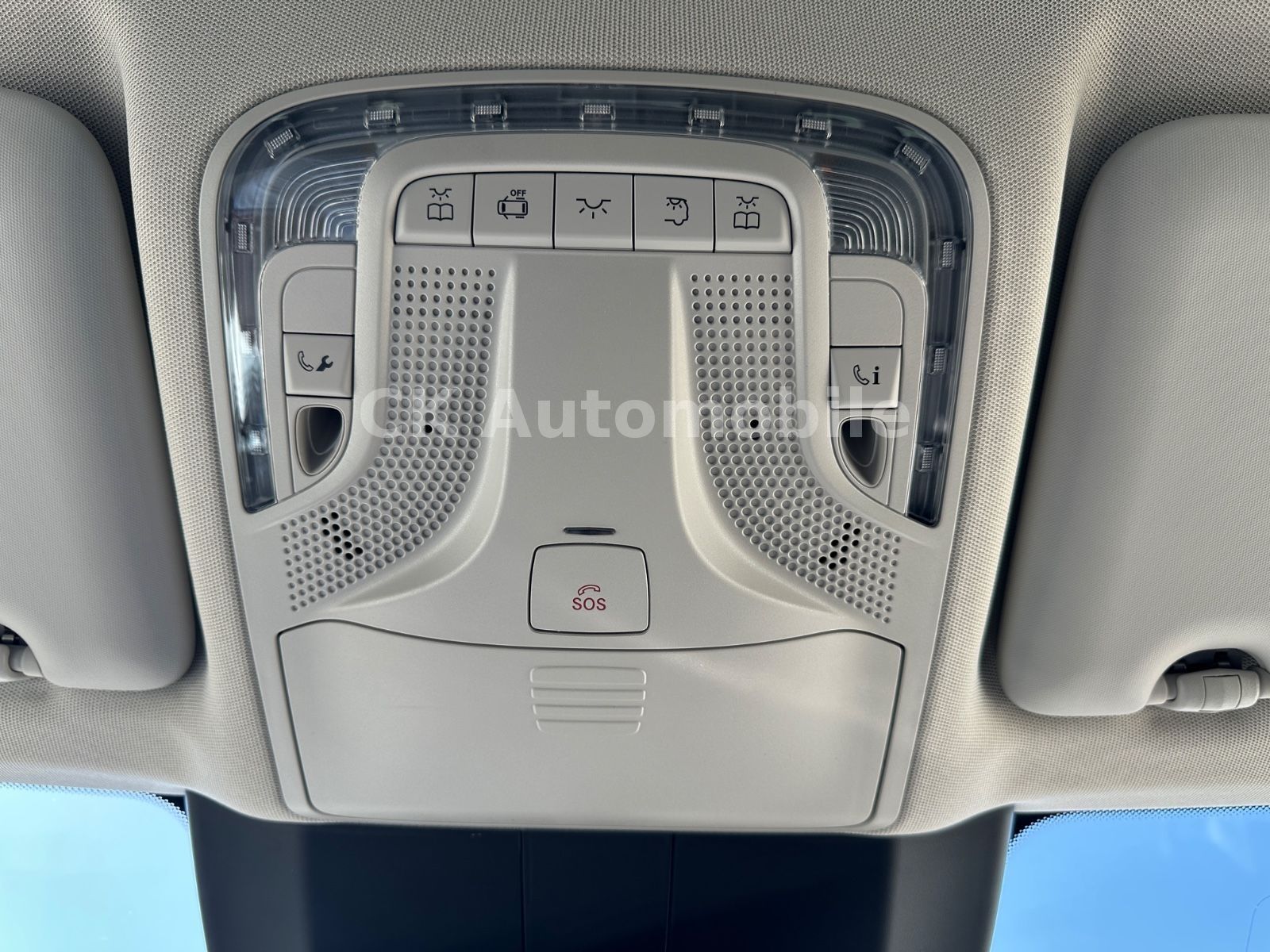Fahrzeugabbildung Mercedes-Benz V 300d EDITION 4MATIC lang/7 Sitze/Navi/LED/AHK