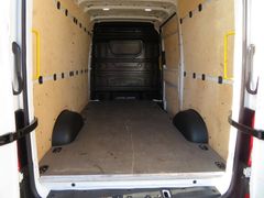 VW Crafter 35 2.0 TDI Kasten MR HD 4M Ergo Ahk Navi VW Crafter 35 2.0 TDI Kasten MR HD 4M Ergo Ahk Navi