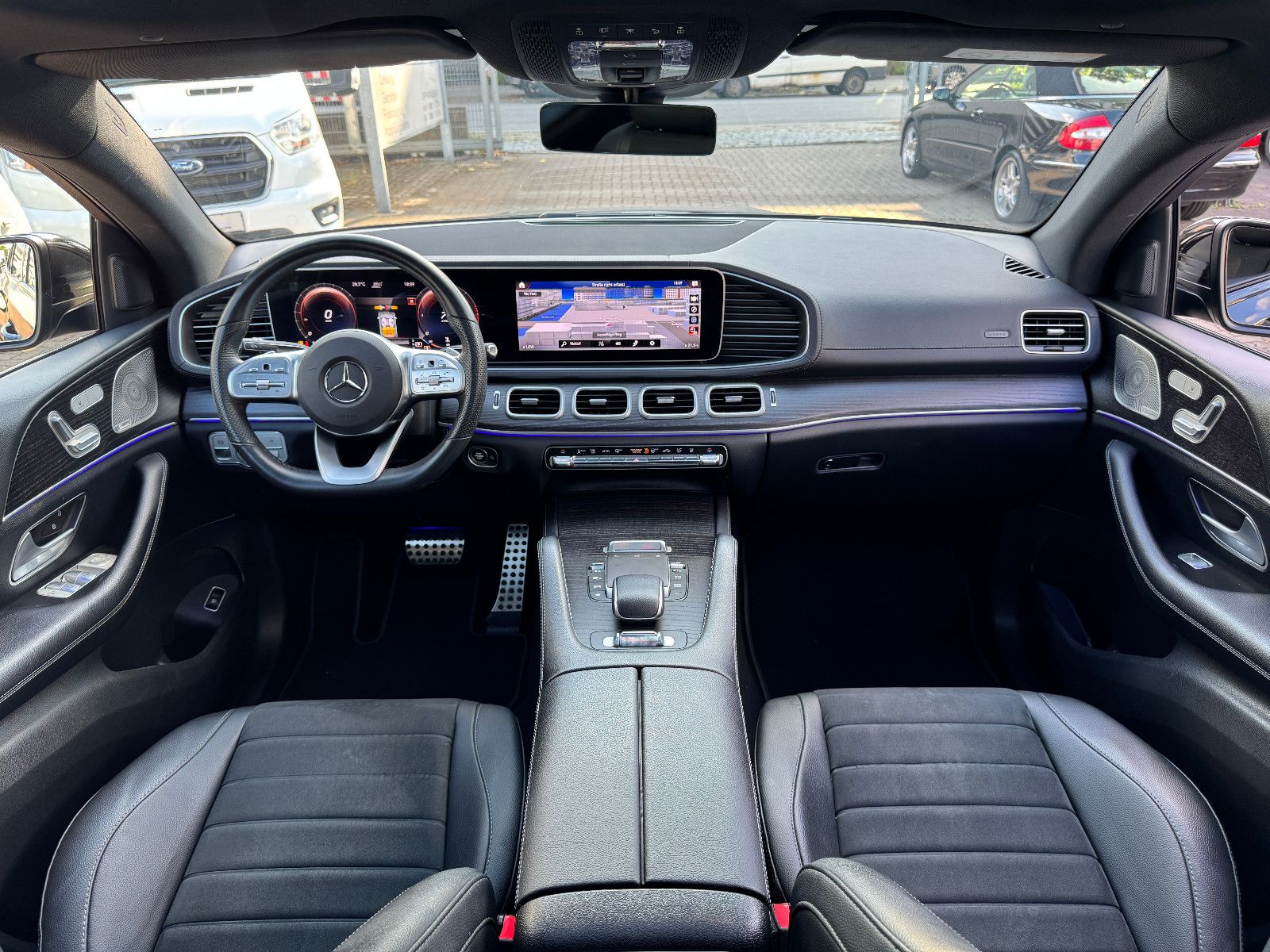 Fahrzeugabbildung Mercedes-Benz GLE 400 d Coupe AMG LINE PANO AIRMATIC 21 ZOLL
