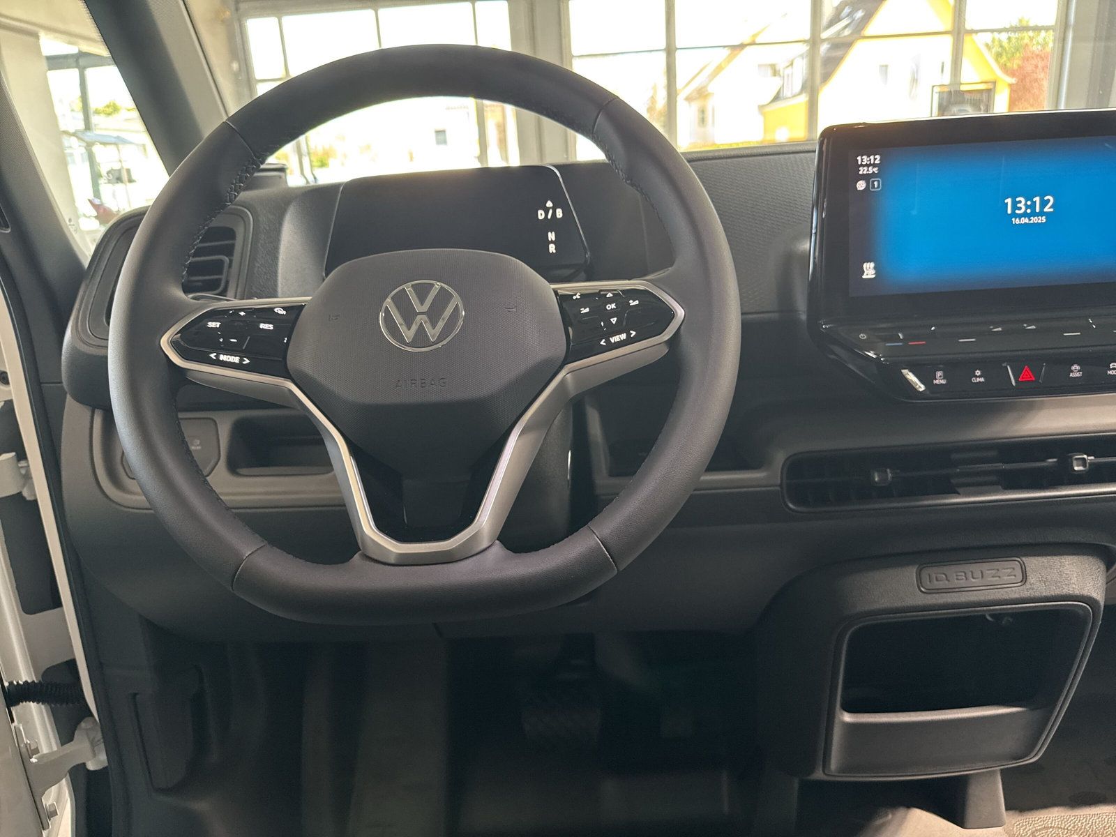 ID. Buzz Cargo AHK Navi DAB