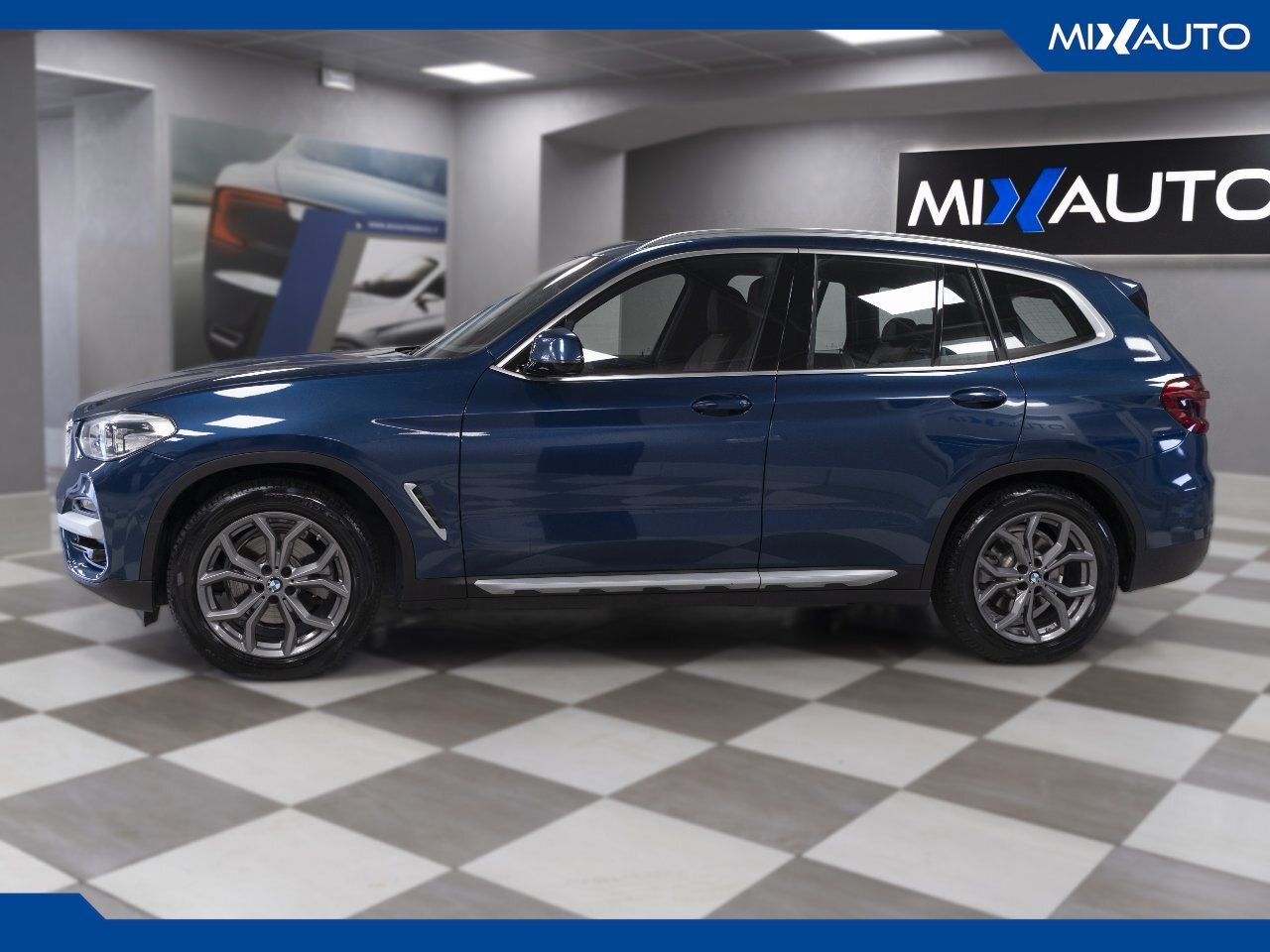 BMW X3 xDrive20i X-Line 184CV Auto imagem 3