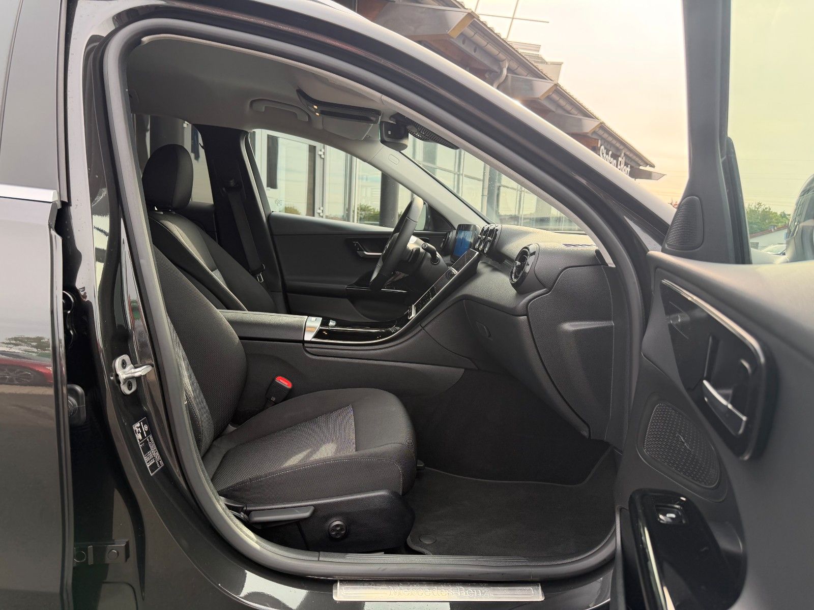 Fahrzeugabbildung Mercedes-Benz C 220d T Avantgarde
