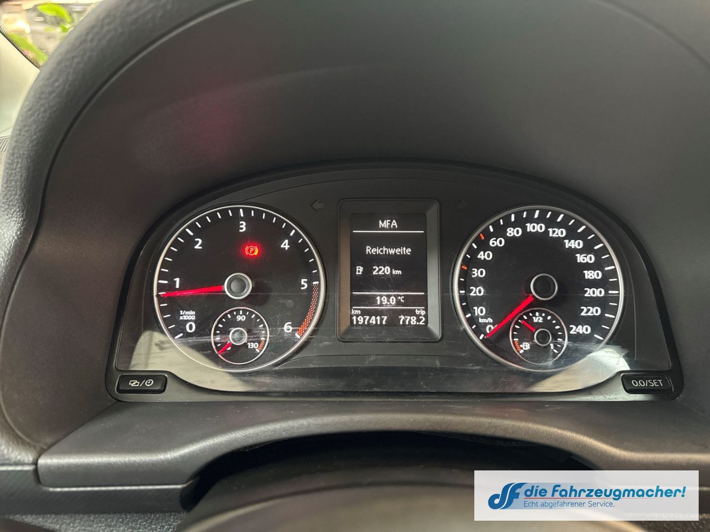 Fahrzeugabbildung Volkswagen Caddy Kasten EcoProfi AHK PDC Klima *EXPORT