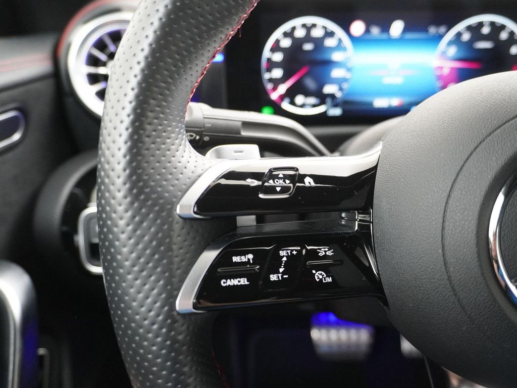 Mercedes-Benz CLA 180 Star Edition AMG Line Nightpakket, Parke