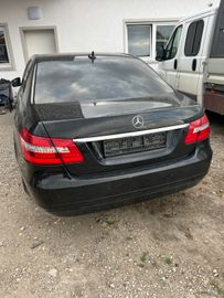 Mercedes E 220 - 3