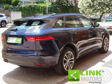 Jaguar F-Pace - 4