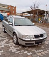 Skoda Oktavia 2.0 Benzin Automatic - Skoda Octavia aus 2002: Kombi