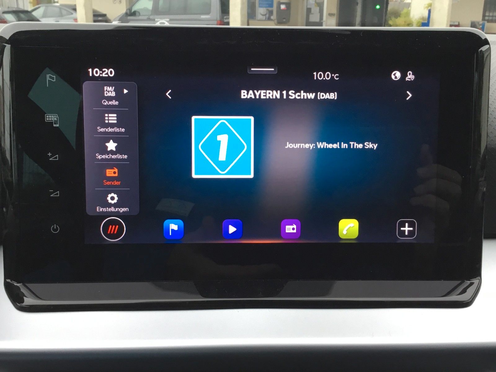 Fahrzeugabbildung SEAT Arona FR 1.5 TSI DSG+AHK+ACC+17"+Navi+Kamera