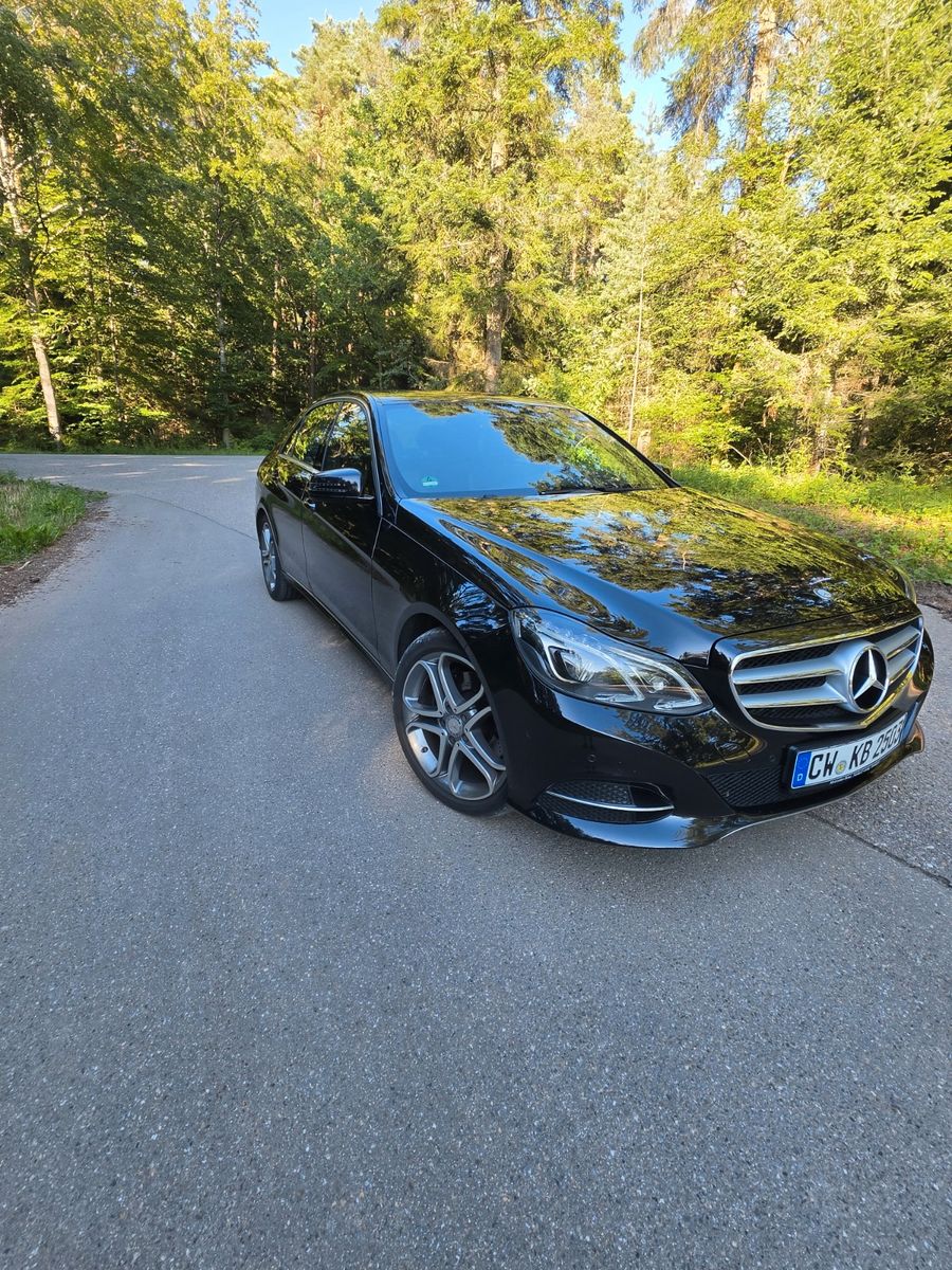 MERCEDES-BENZ E 220 BlueTEC Avantgarde | 9G-TRONIC | LED