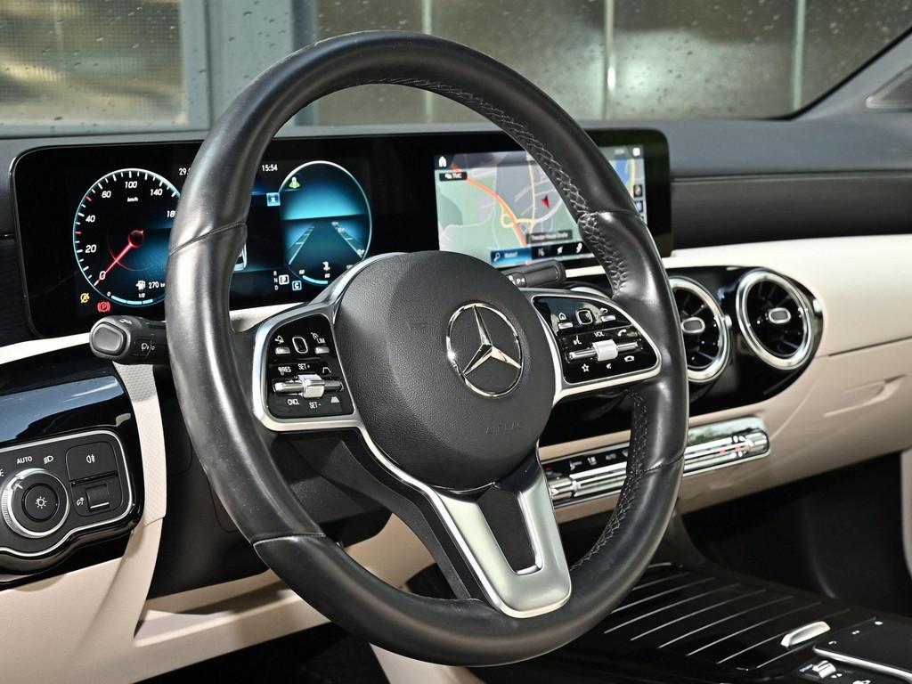 Mercedes-Benz A 250 Limo Progressive PANO MULTIB. LED 360° SHZ