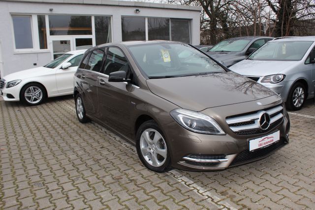 Mercedes-Benz B 200 Aut*LEDER*NAVI*LED*XEN*1H*PDC