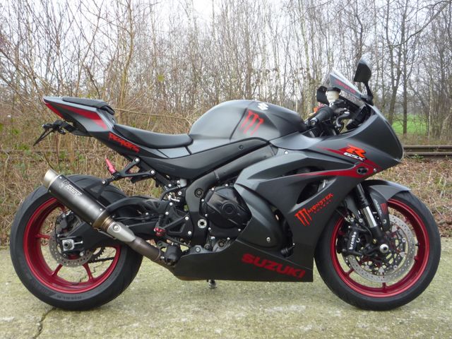 Suzuki GSX-R 1000 ABS Topzustand Scheckheft Extras Serv