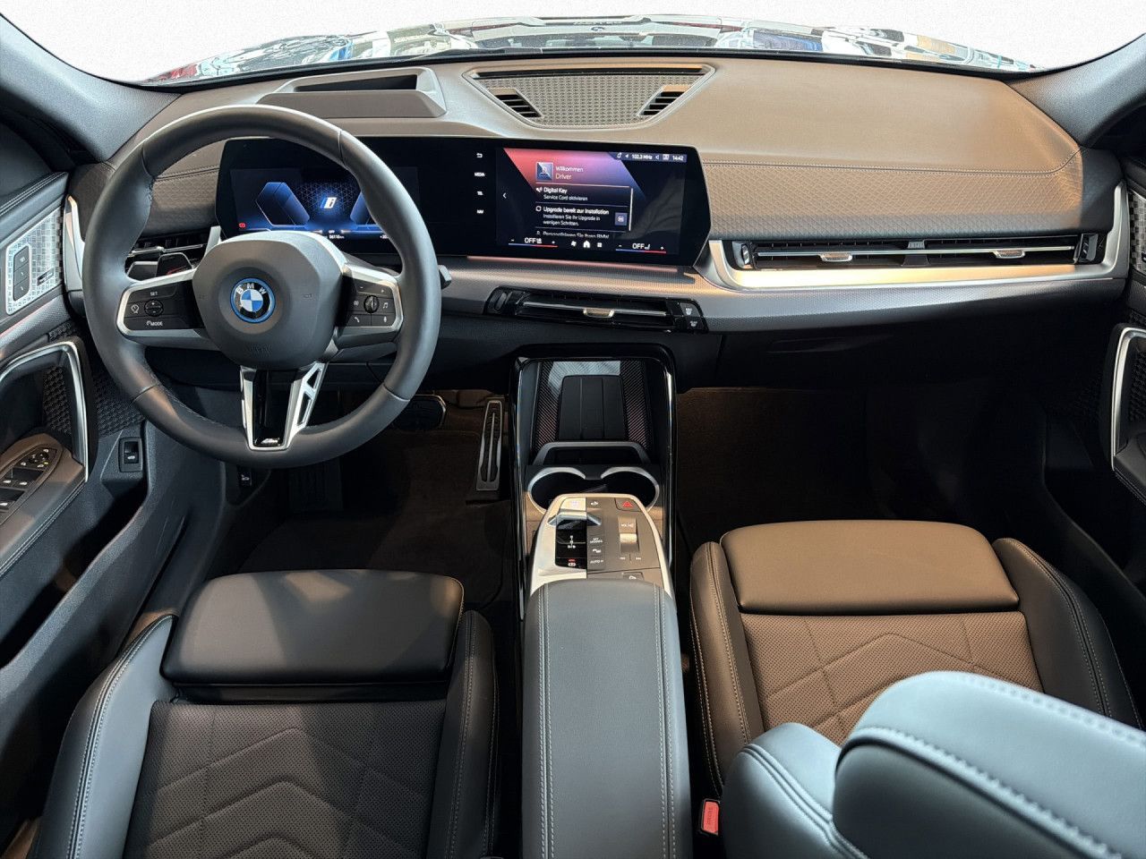 BMW iX2 - Bild 17