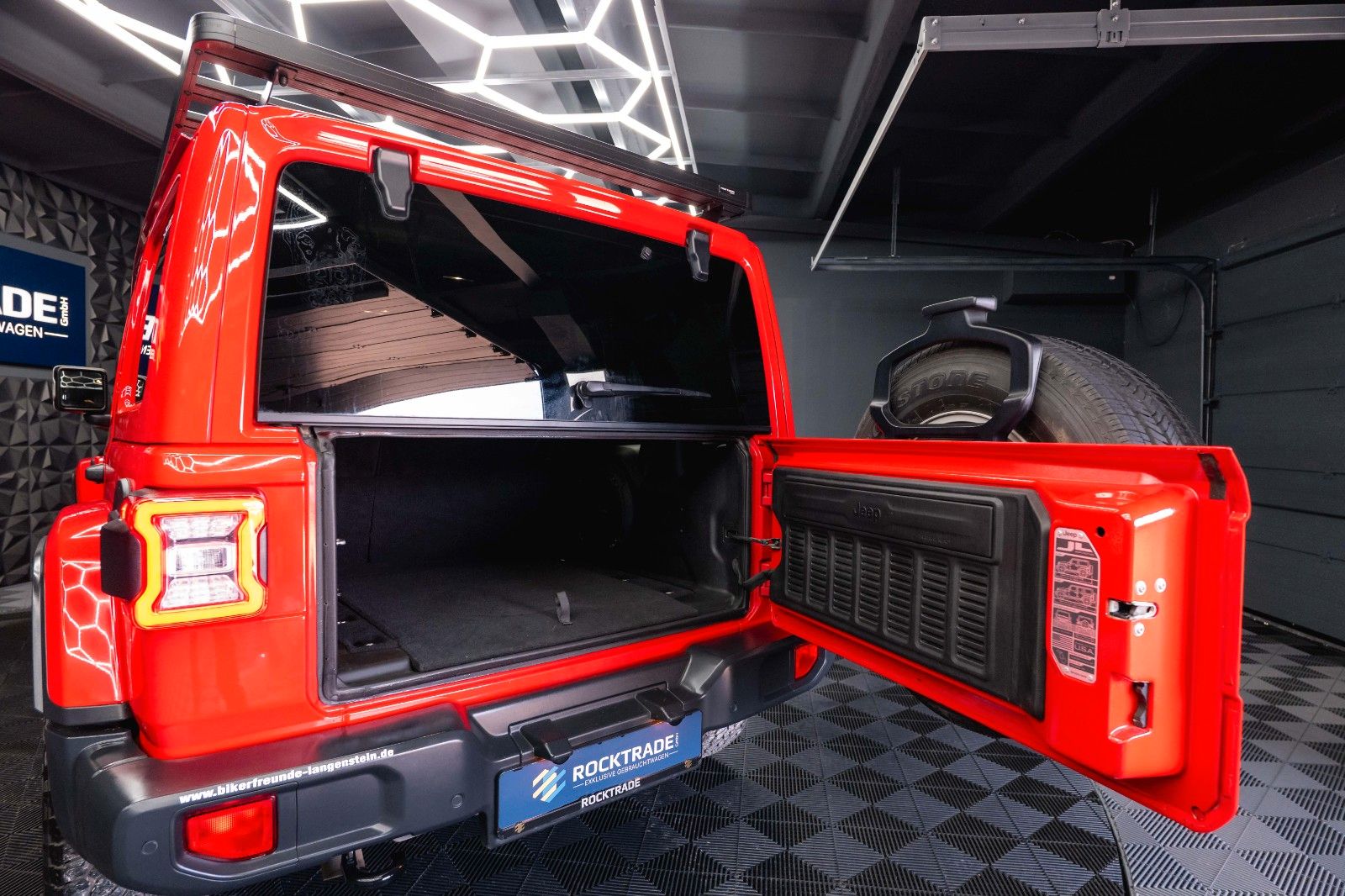 Fahrzeugabbildung Jeep Wrangler Unlimited Sahara OVERLAND 4x4 *LED*ACC*