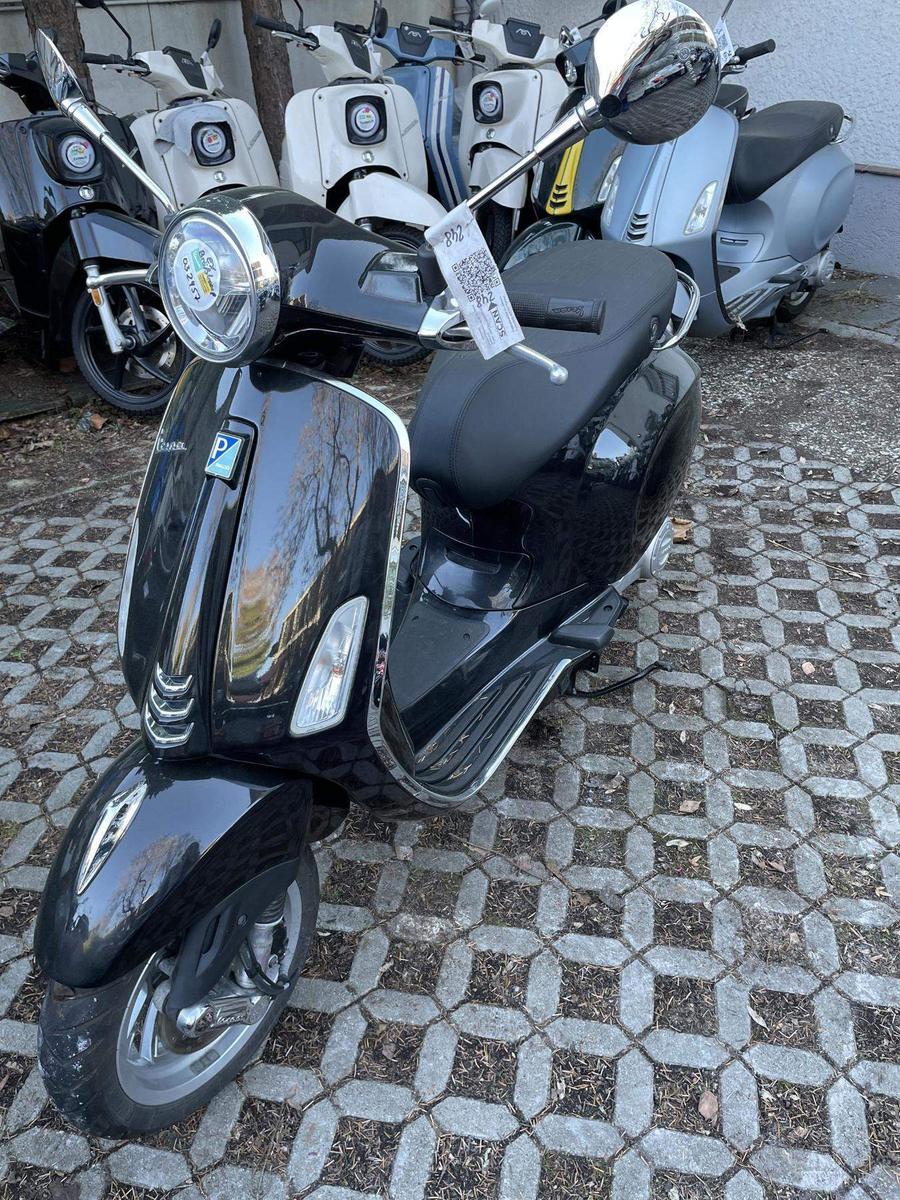 Vespa Primavera 50 LED USB LM