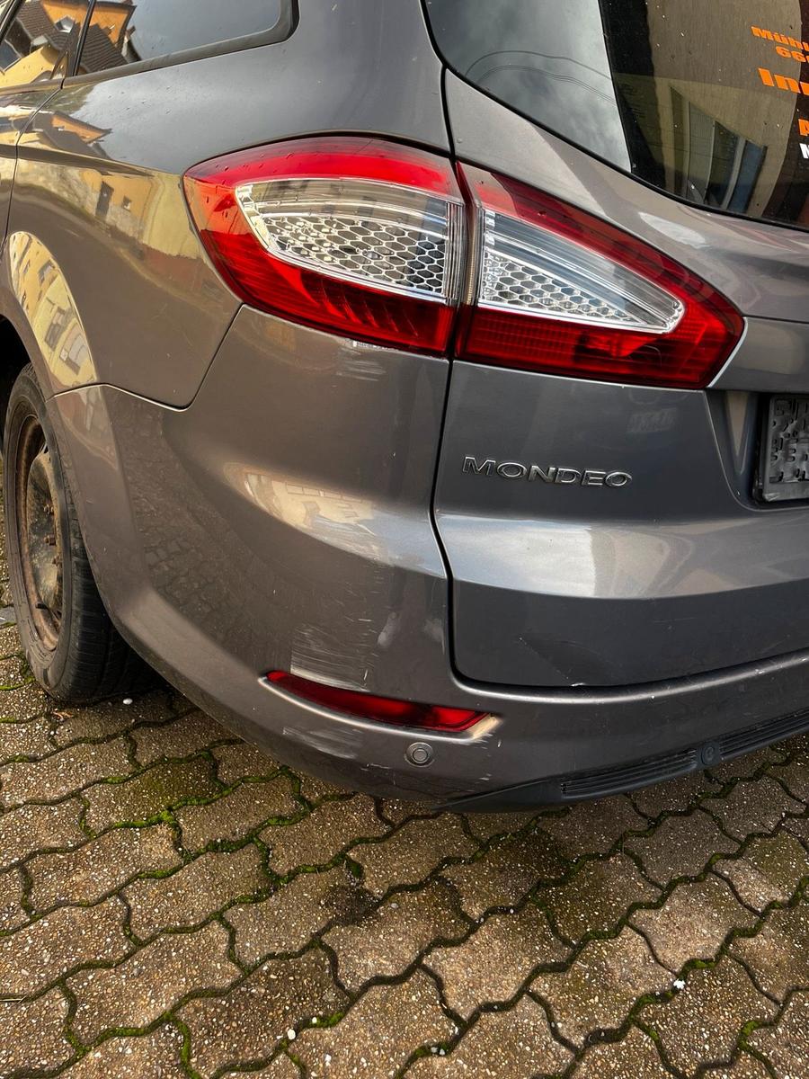 Ford Mondeo 2011 — photo 7